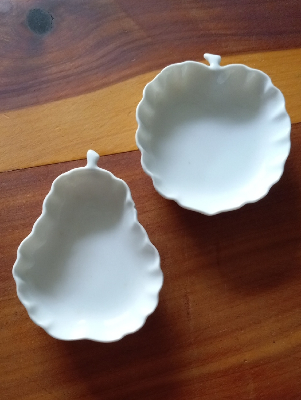 Ardalt White Ceramic Fruit-Shaped Nut, Salt, Trinket Dishes - Set of 2